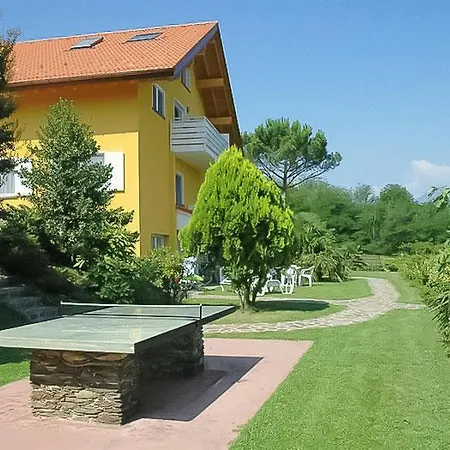 Bellavista A Garten Mit Pool Appartamento